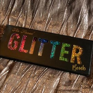 Too faced glitter bomb eyeshadow palette